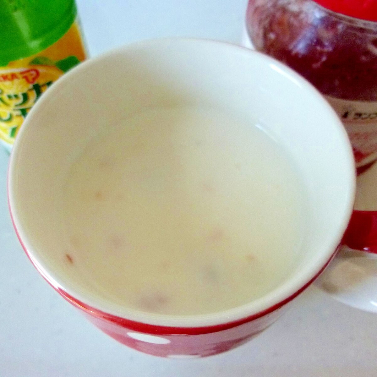 自家製飲むヨーグルト 苺味 レシピ 作り方 By げんきノンタン 楽天レシピ 自家製飲むヨーグルト 苺味 レシピ 作り方 By げんきノンタン 楽天レシピ